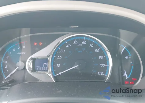 2013 Toyota Sienna Xle V6 8 Passenger z USA, uszkodzony, nr VIN 5TDYK3DC8DS357402